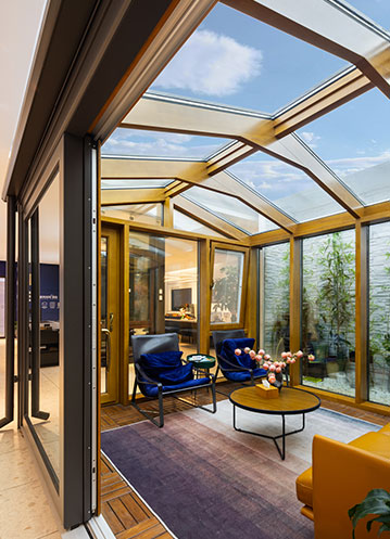 王春元：加快推进传统产业转型升级 为构建贵州现代绿色低碳产业体系助力